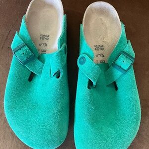 Birkenstock Boston clog. Discontinued color! Sold out size